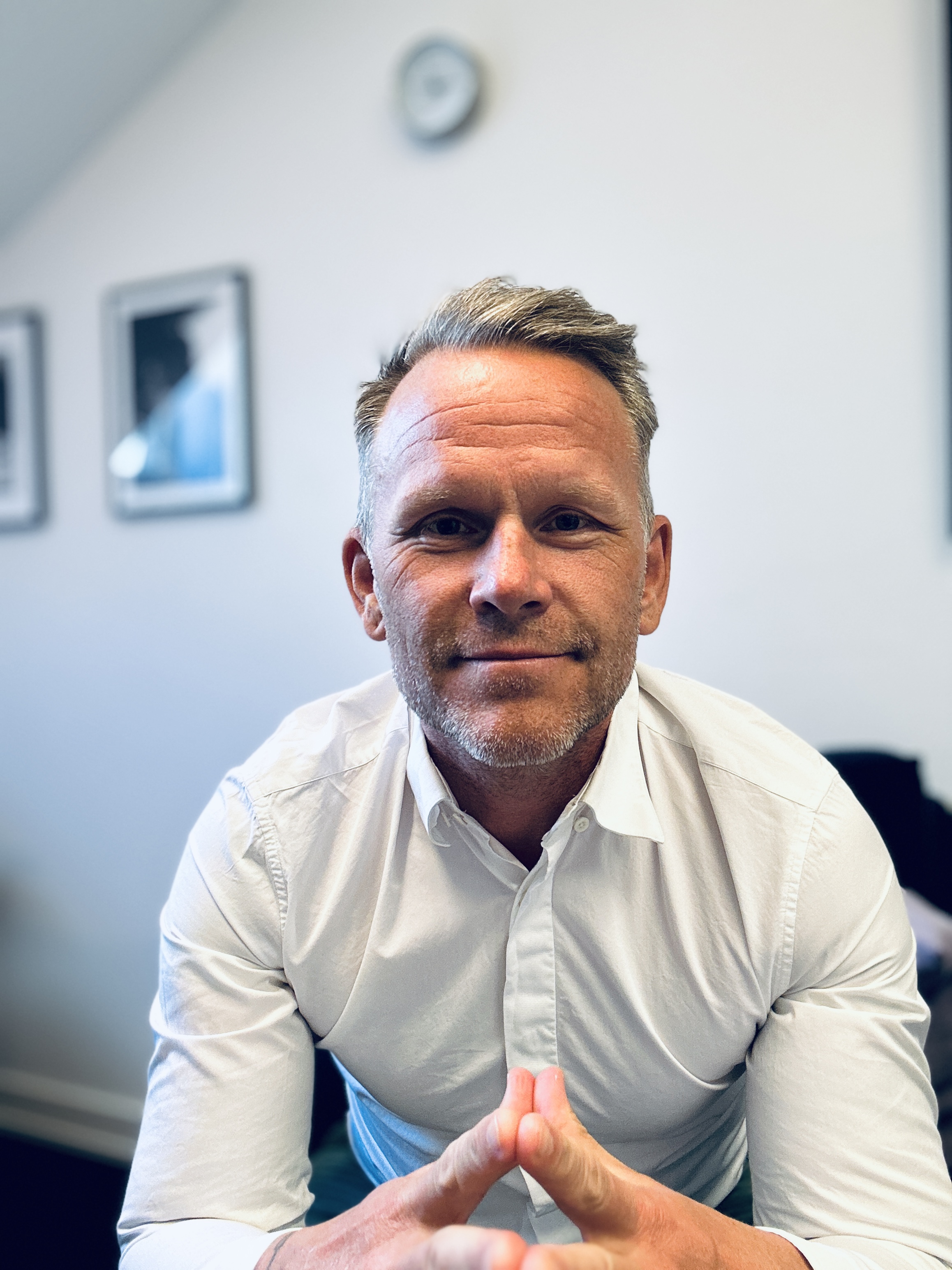 En man som jobbar med försäljning 